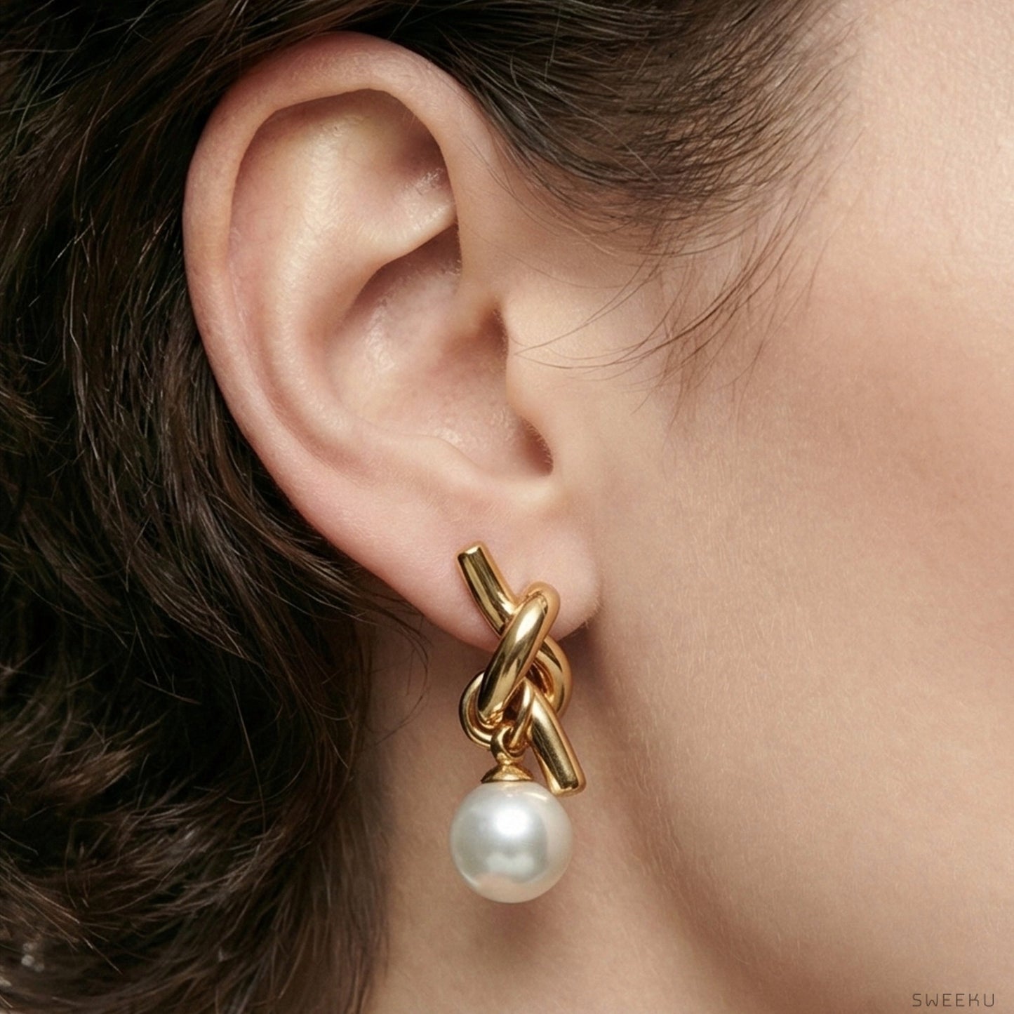 Sculptural Knot Pearl Drop Earrings - SWEEKU