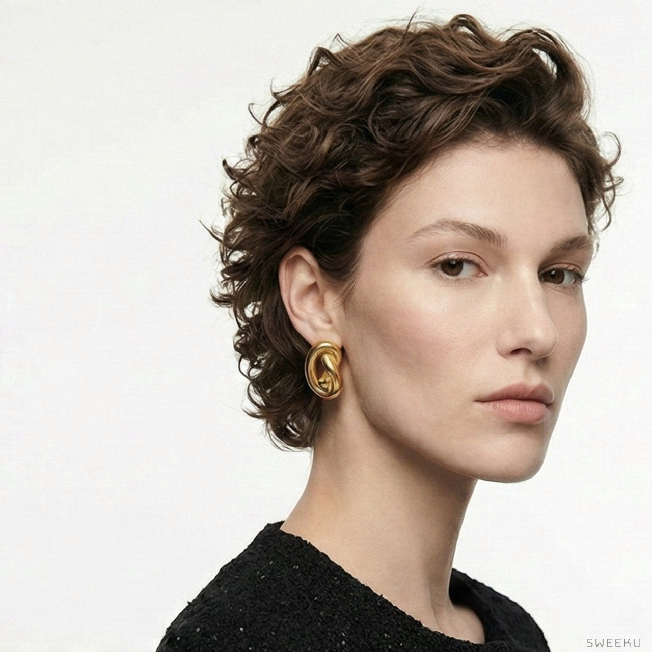 Sculptural Infinity Love Knot Gold Studs