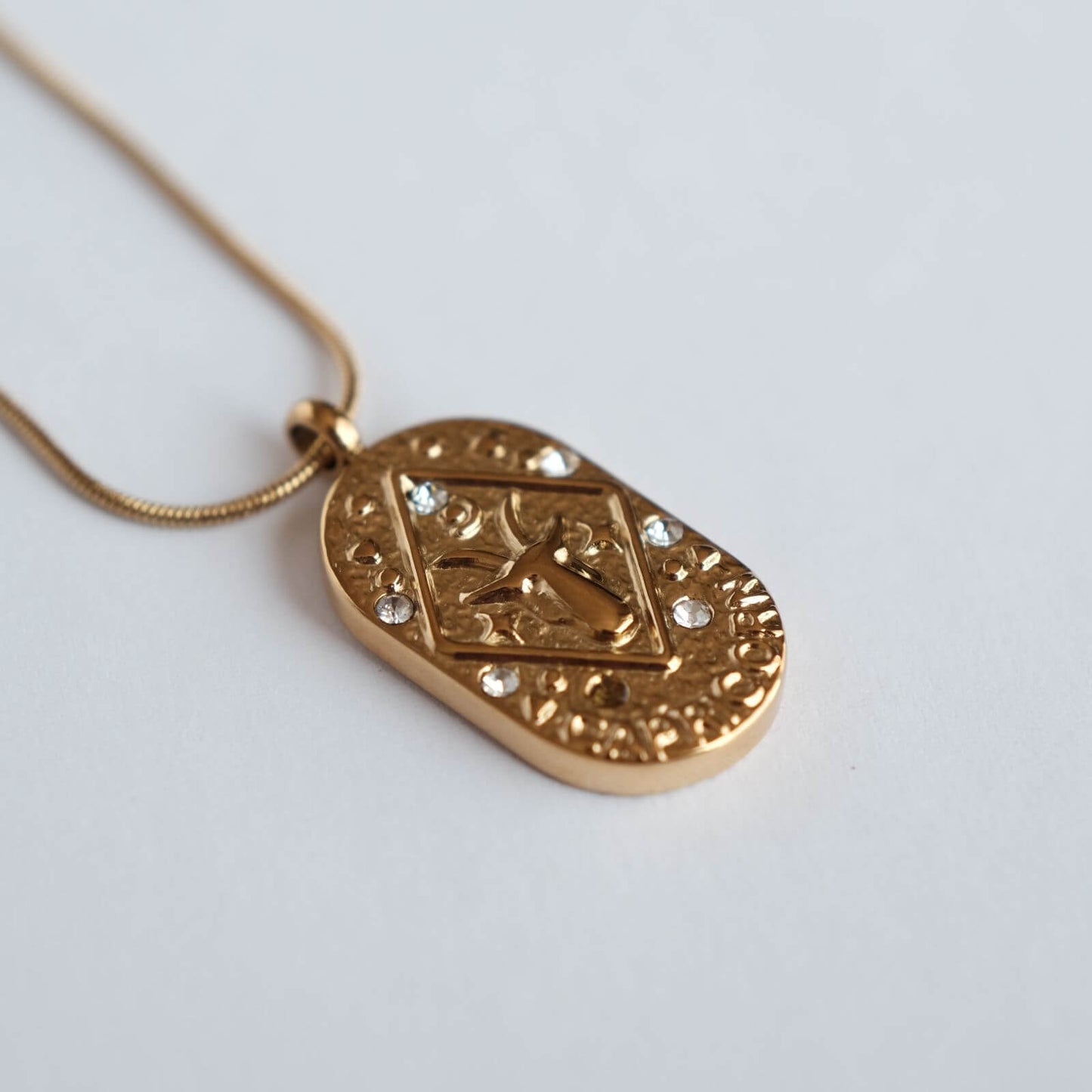 Golden Zodiac Medallion Necklace – 18K Gold Plated