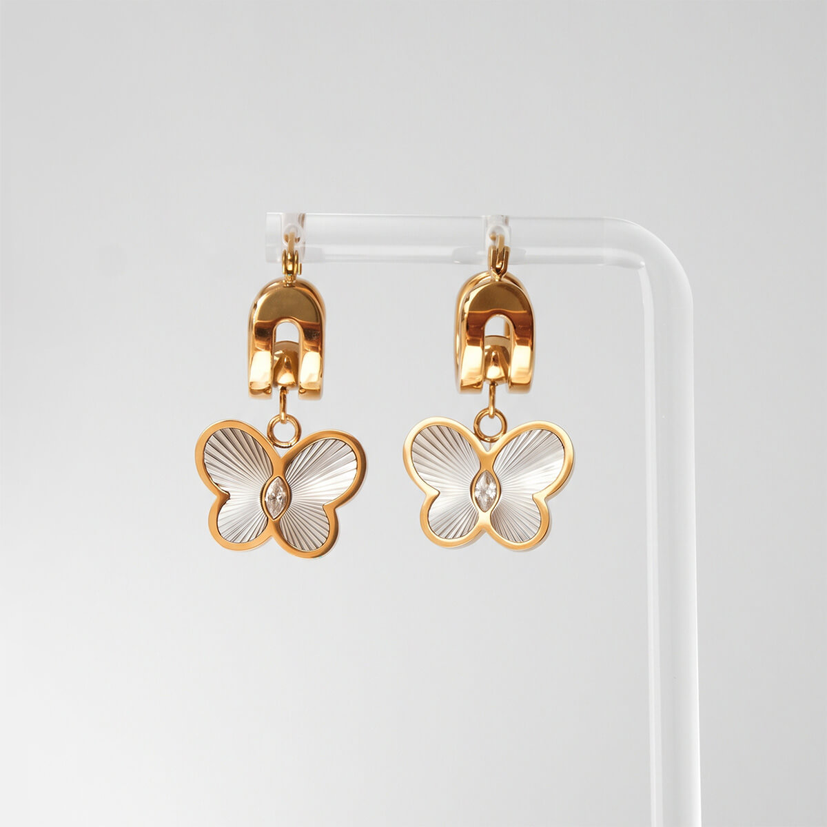 Kinetic Wing Drop Hoops