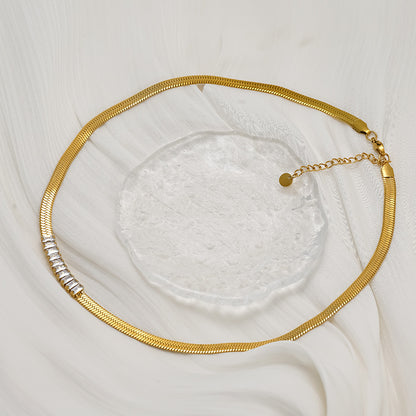 Silent Edge Necklace