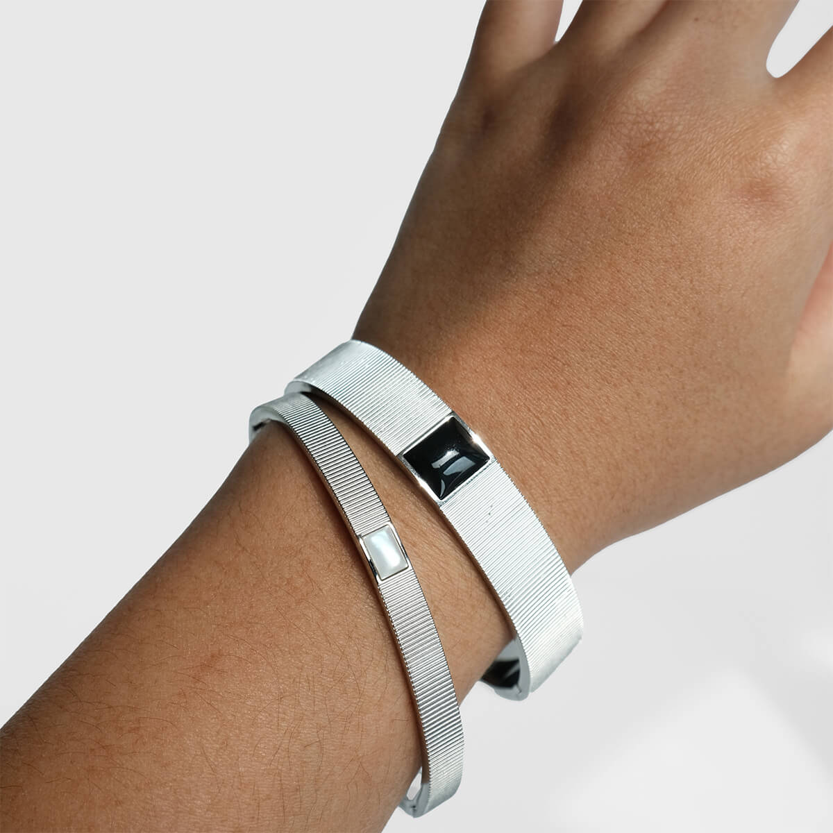 Silent Stone Bangle