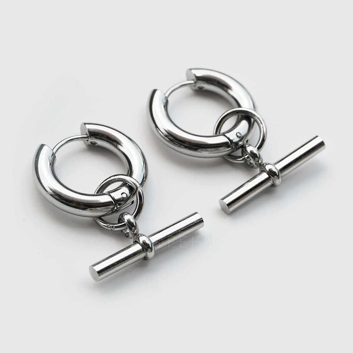 Equilibrium T-Bar Hoops