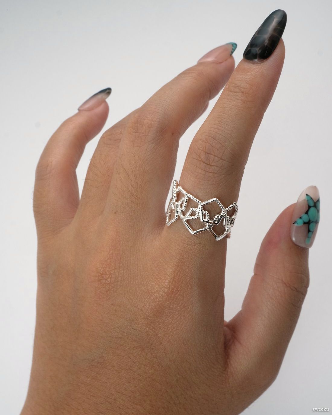 Lattice Band Ring worn on hand, silver-plated openwork design for modern style