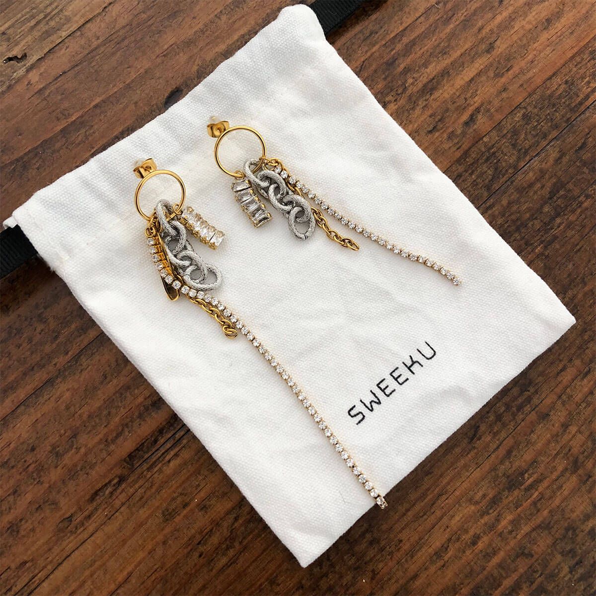 Measured Drift Earrings