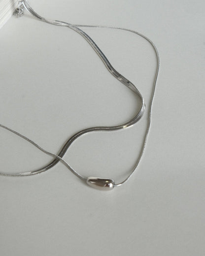 Two-layer snake chain necklace with a small, polished tear drop pendant - detail - SWEEKU jewelry